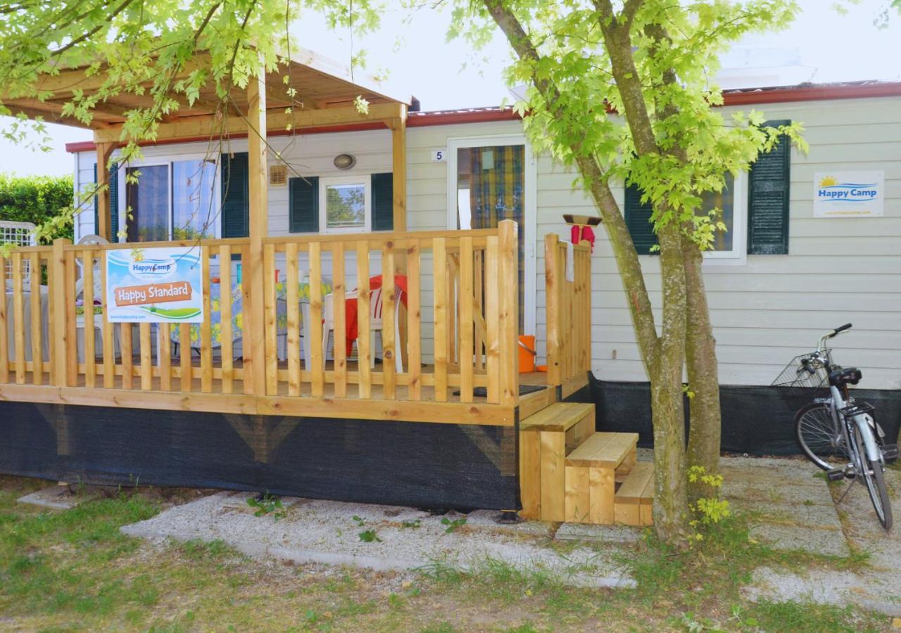 Happy Camp Mobile Homes In Camping Villaggio Internazionale Сан-Менайо Экстерьер фото